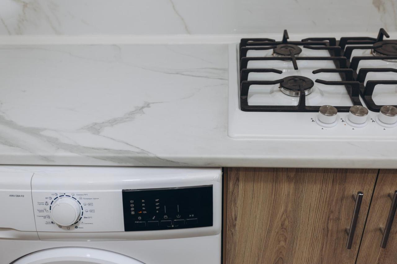 סומי Luxe Apartments 5.26 Near Lavina 5 Floor מראה חיצוני תמונה