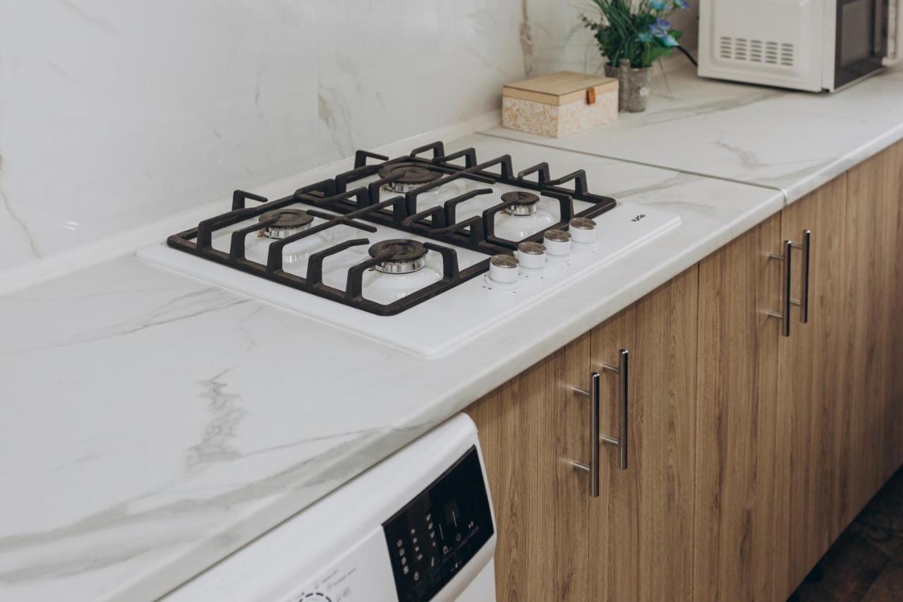 סומי Luxe Apartments 5.26 Near Lavina 5 Floor מראה חיצוני תמונה