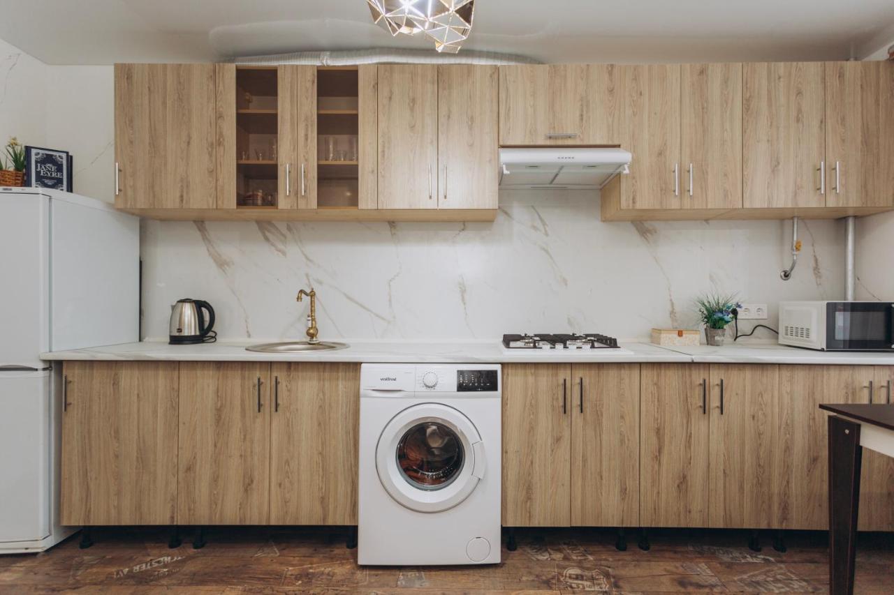 סומי Luxe Apartments 5.26 Near Lavina 5 Floor מראה חיצוני תמונה