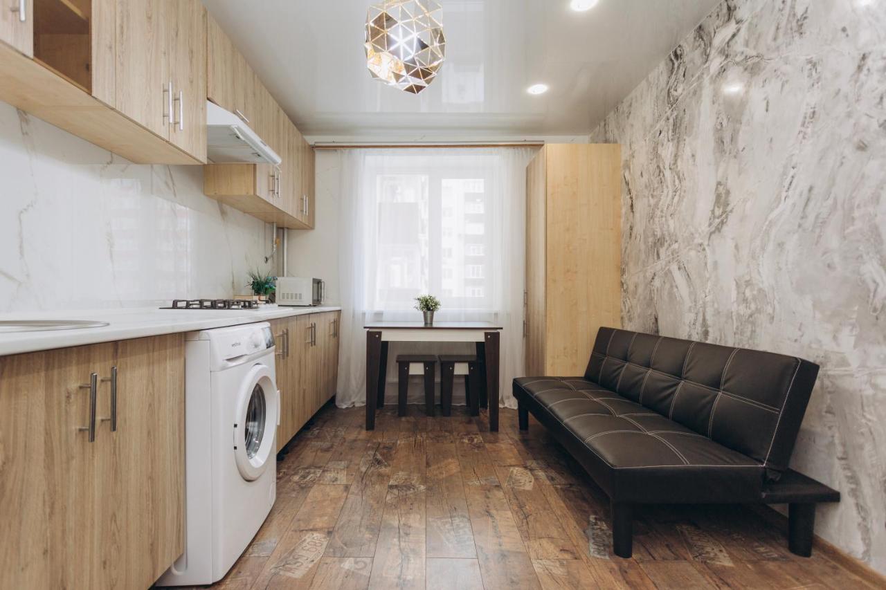 סומי Luxe Apartments 5.26 Near Lavina 5 Floor מראה חיצוני תמונה